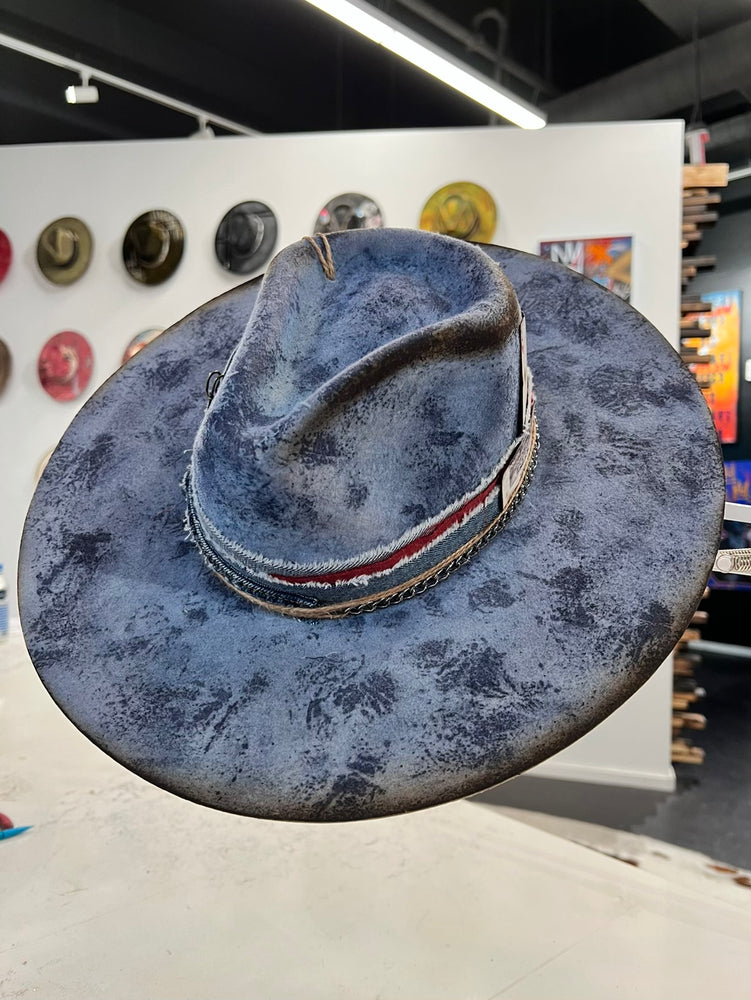 
                  
                    Canadian Tuxedo
                  
                