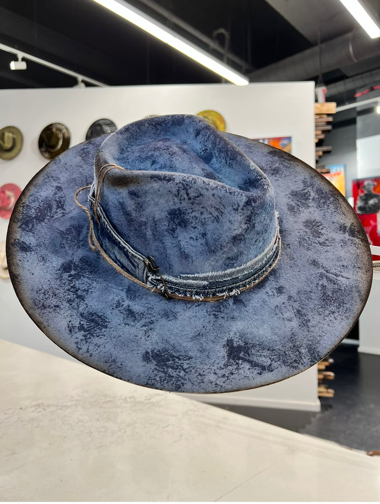 
                  
                    Canadian Tuxedo
                  
                